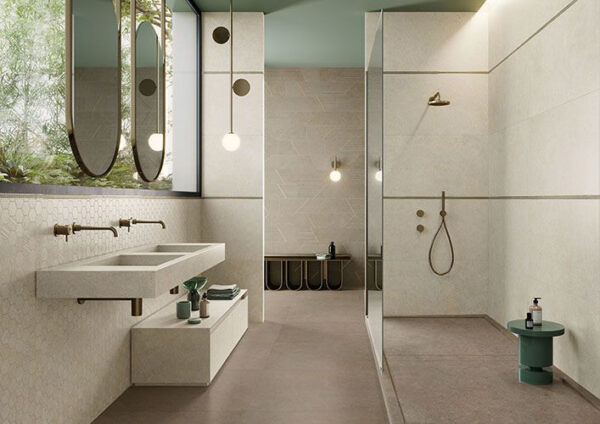 Italgraniti Silver Grain & Ceppo Di Gre Klassisches Badezimmer